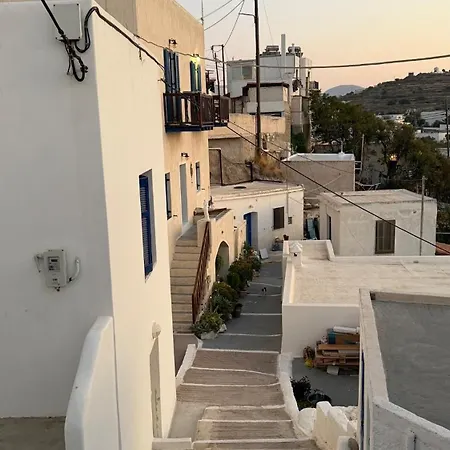 Milos White Pearl Апартаменты Triovasalos